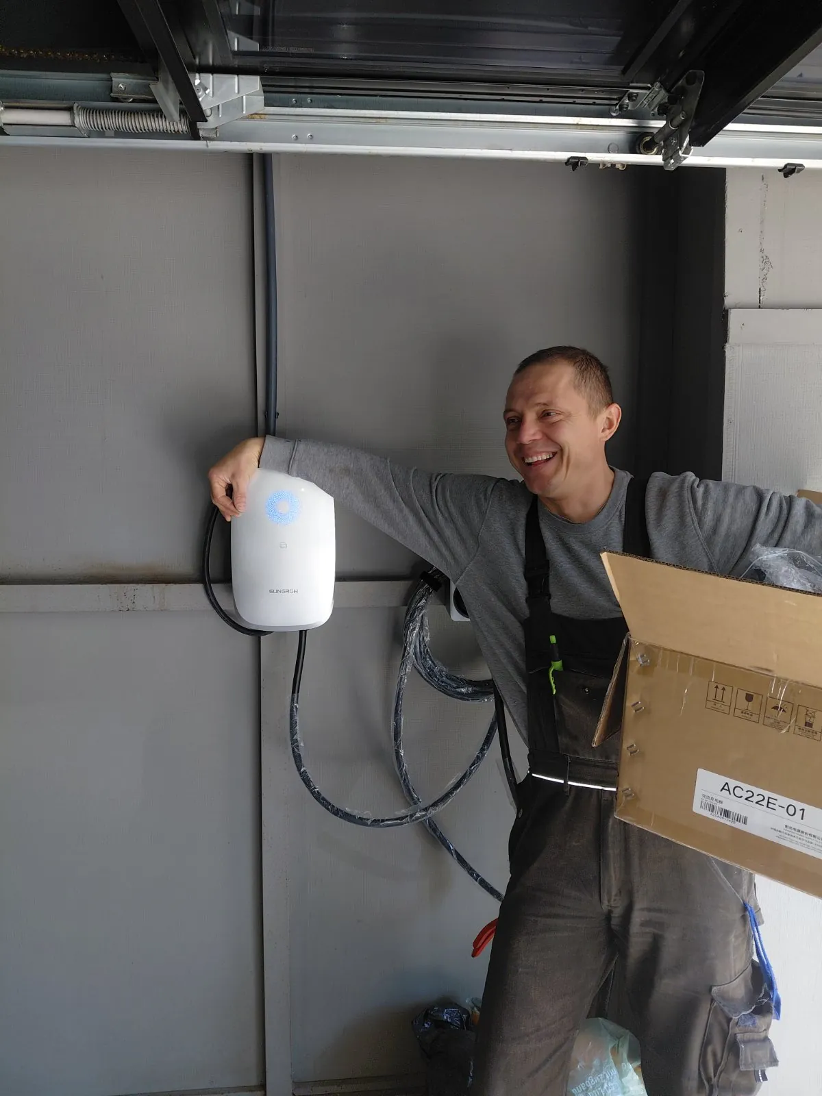 Punjač za auto – instaliran na objektu